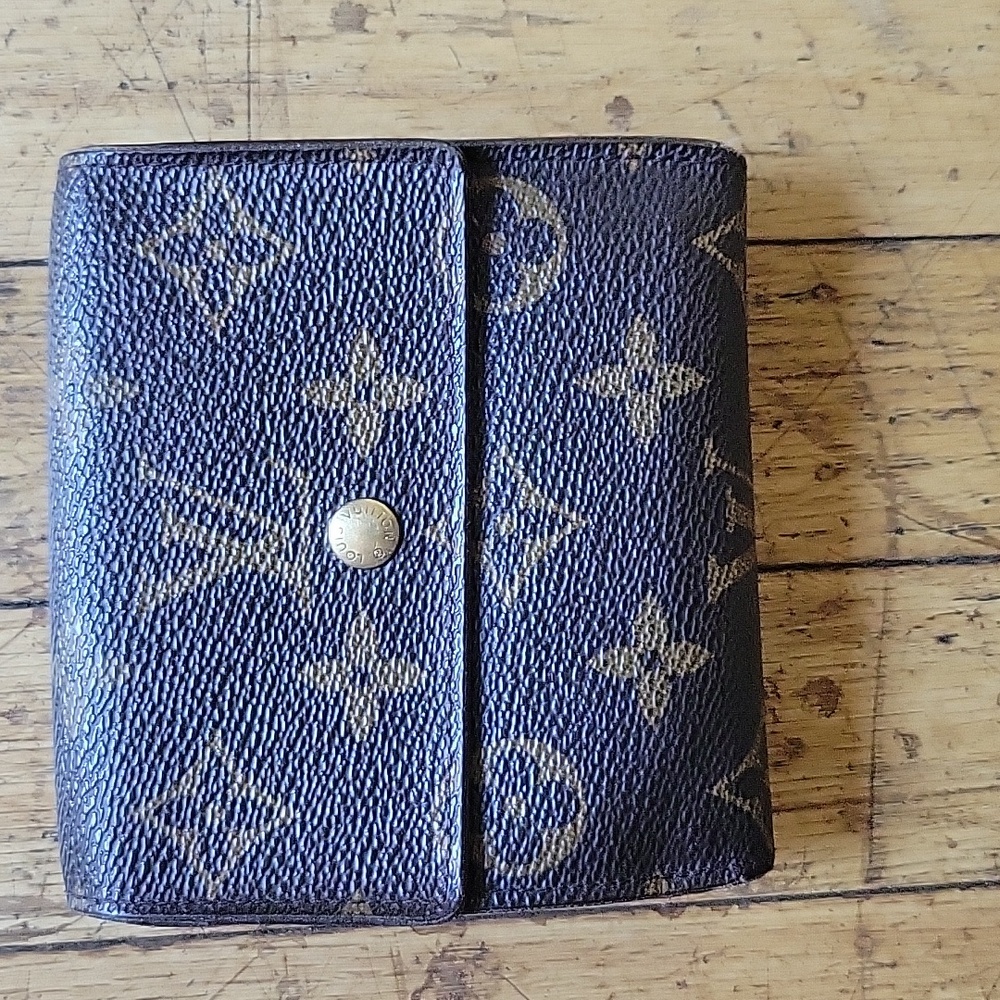 Louis Vuitton Monogram Portefeuille Elise Bifold Wallet
